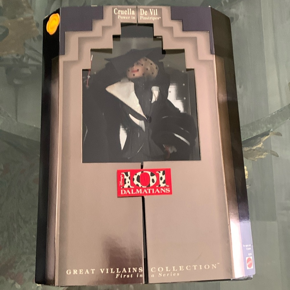 VTG NIB Cruella De Vil Barbie Never been opened!!!